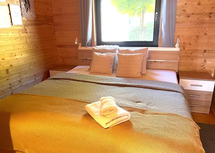 5 Sterne Susi Mit Kamin, Seeblick Und 2 Terrassen * Rieden (Mayen-Koblenz)